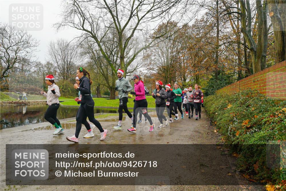 07.12.2025 - St. Pauli X-Mass-Run No. 15 Michael Burmester http://msf.ph/oto/9426718 07.12.2025 10:44:09 Laufen 406 meine-sportfotos.de