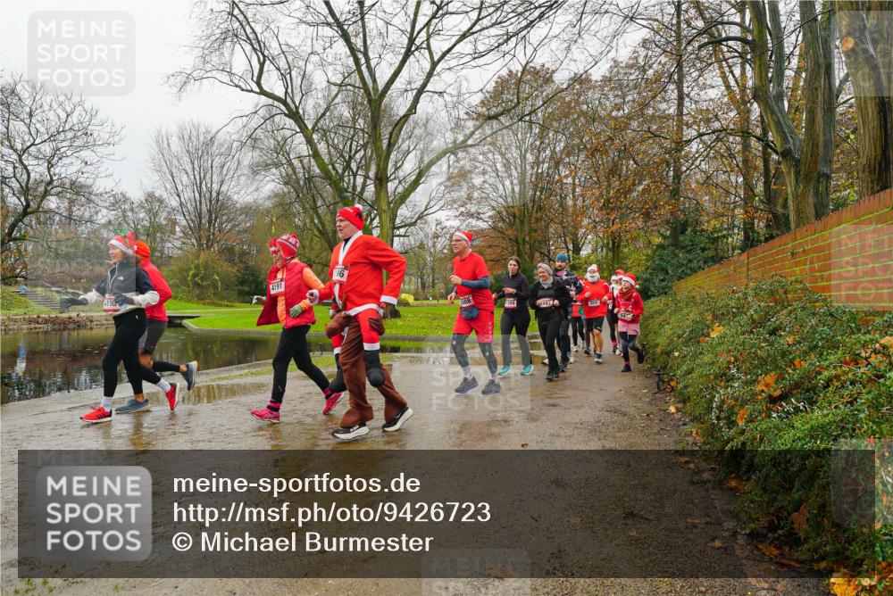 07.12.2025 - St. Pauli X-Mass-Run No. 15 Michael Burmester http://msf.ph/oto/9426723 07.12.2025 10:44:13 Laufen 4191, 4190, 96, 1380, 497, 359 meine-sportfotos.de