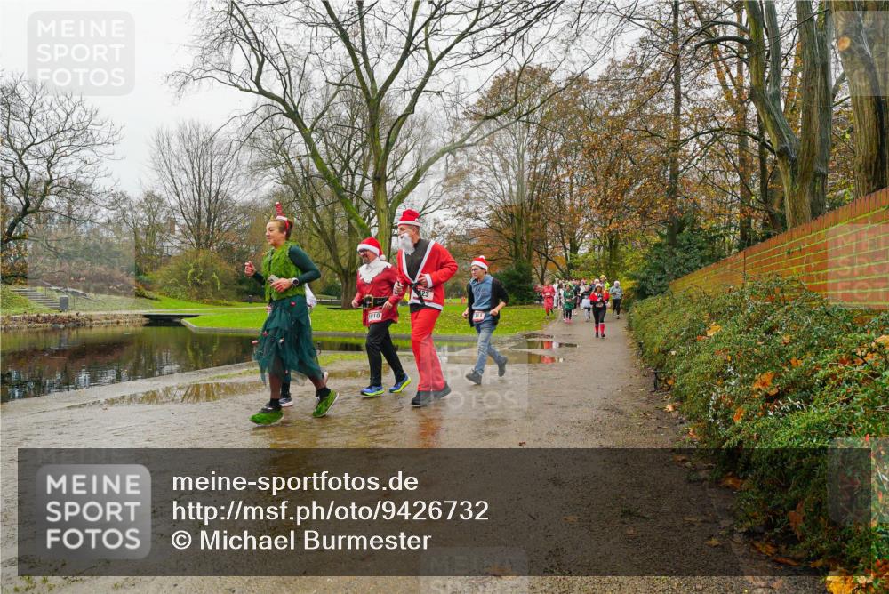 07.12.2025 - St. Pauli X-Mass-Run No. 15 Michael Burmester http://msf.ph/oto/9426732 07.12.2025 10:44:28 Laufen 1910, 317 meine-sportfotos.de