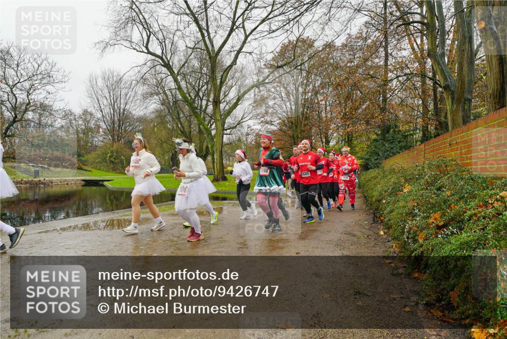 07.12.2025 - St. Pauli X-Mass-Run No. 15 Michael Burmester http://msf.ph/oto/9426747 07.12.2025 10:44:44 Laufen 1568, 1619, 1298, 4585, 579 meine-sportfotos.de