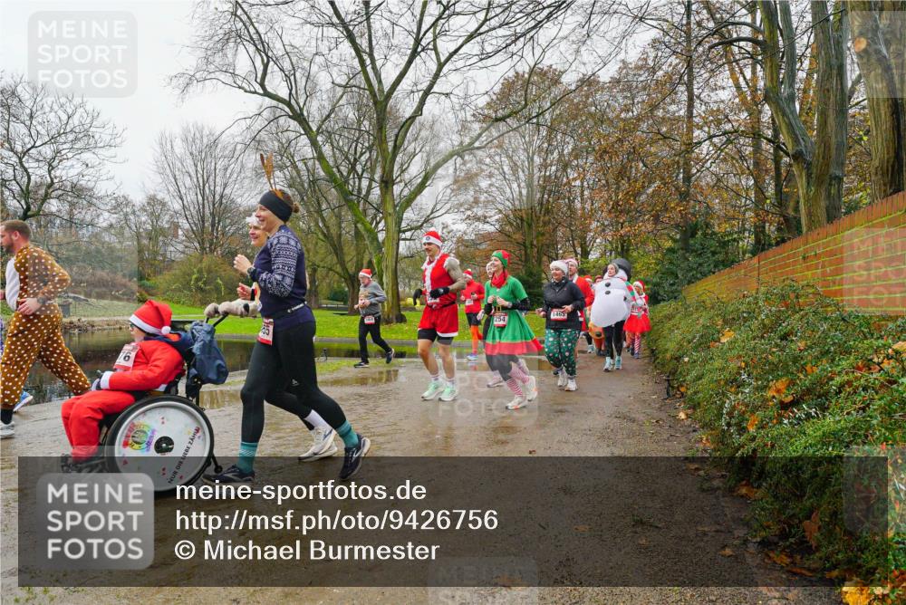 07.12.2025 - St. Pauli X-Mass-Run No. 15 Michael Burmester http://msf.ph/oto/9426756 07.12.2025 10:44:51 Laufen 9 meine-sportfotos.de