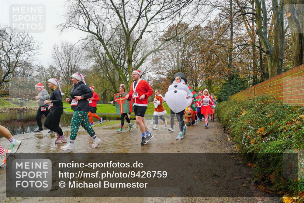 07.12.2025 - St. Pauli X-Mass-Run No. 15 Michael Burmester http://msf.ph/oto/9426759 07.12.2025 10:44:53 Laufen 1464, 463, 4471, 13, 1378 meine-sportfotos.de