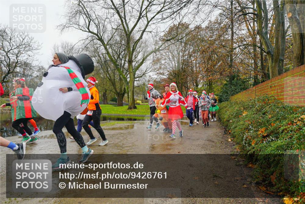 07.12.2025 - St. Pauli X-Mass-Run No. 15 Michael Burmester http://msf.ph/oto/9426761 07.12.2025 10:44:55 Laufen 1235, 1382, 1378, 2151 meine-sportfotos.de