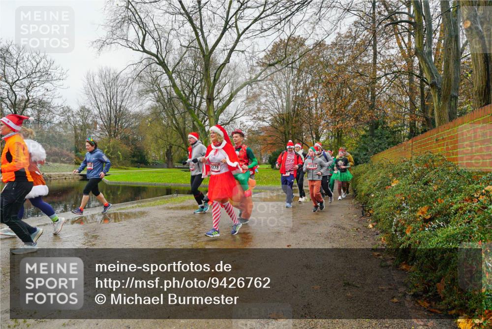 07.12.2025 - St. Pauli X-Mass-Run No. 15 Michael Burmester http://msf.ph/oto/9426762 07.12.2025 10:44:55 Laufen 1378, 3151 meine-sportfotos.de