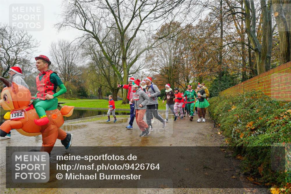07.12.2025 - St. Pauli X-Mass-Run No. 15 Michael Burmester http://msf.ph/oto/9426764 07.12.2025 10:44:57 Laufen 1382, 531, 3151 meine-sportfotos.de