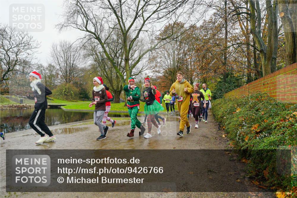 07.12.2025 - St. Pauli X-Mass-Run No. 15 Michael Burmester http://msf.ph/oto/9426766 07.12.2025 10:44:59 Laufen 389, 166, 1400 meine-sportfotos.de