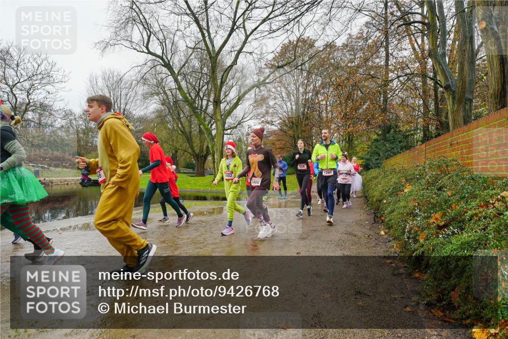 07.12.2025 - St. Pauli X-Mass-Run No. 15 Michael Burmester http://msf.ph/oto/9426768 07.12.2025 10:45:00 Laufen 1402, 1400, 558, 1260 meine-sportfotos.de