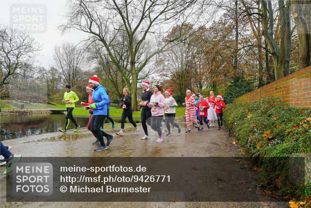 07.12.2025 - St. Pauli X-Mass-Run No. 15 Michael Burmester http://msf.ph/oto/9426771 07.12.2025 10:45:03 Laufen  meine-sportfotos.de
