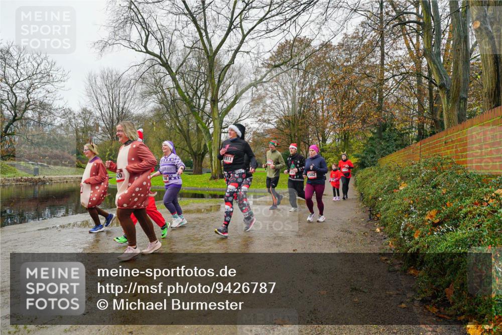 07.12.2025 - St. Pauli X-Mass-Run No. 15 Michael Burmester http://msf.ph/oto/9426787 07.12.2025 10:45:26 Laufen 20, 1511, 1502 meine-sportfotos.de