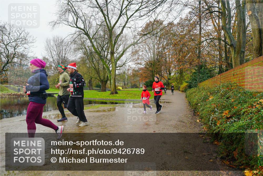 07.12.2025 - St. Pauli X-Mass-Run No. 15 Michael Burmester http://msf.ph/oto/9426789 07.12.2025 10:45:28 Laufen 1111 meine-sportfotos.de