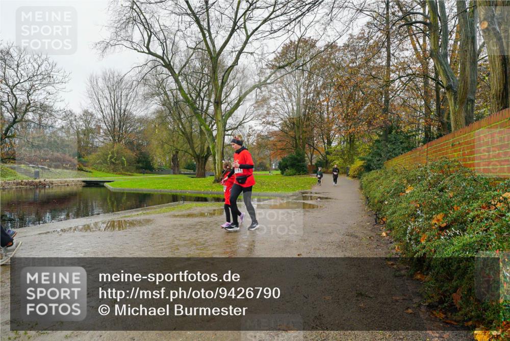 07.12.2025 - St. Pauli X-Mass-Run No. 15 Michael Burmester http://msf.ph/oto/9426790 07.12.2025 10:45:29 Laufen 111 meine-sportfotos.de
