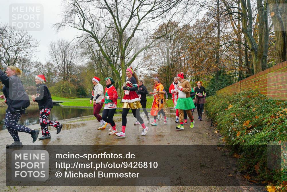 07.12.2025 - St. Pauli X-Mass-Run No. 15 Michael Burmester http://msf.ph/oto/9426810 07.12.2025 10:46:12 Laufen 47 meine-sportfotos.de