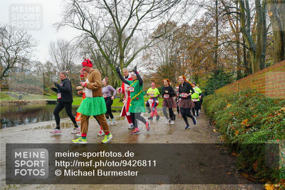 07.12.2025 - St. Pauli X-Mass-Run No. 15 Michael Burmester http://msf.ph/oto/9426811 07.12.2025 10:46:13 Laufen 341, 92, 53, 1574, 1525 meine-sportfotos.de
