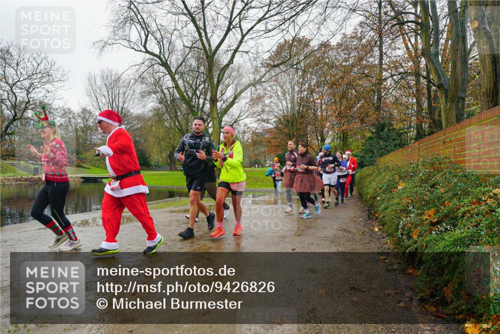 07.12.2025 - St. Pauli X-Mass-Run No. 15 Michael Burmester http://msf.ph/oto/9426826 07.12.2025 10:46:28 Laufen 2, 671, 79 meine-sportfotos.de