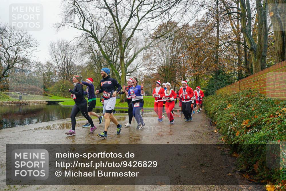 07.12.2025 - St. Pauli X-Mass-Run No. 15 Michael Burmester http://msf.ph/oto/9426829 07.12.2025 10:46:31 Laufen 3, 19, 888 meine-sportfotos.de