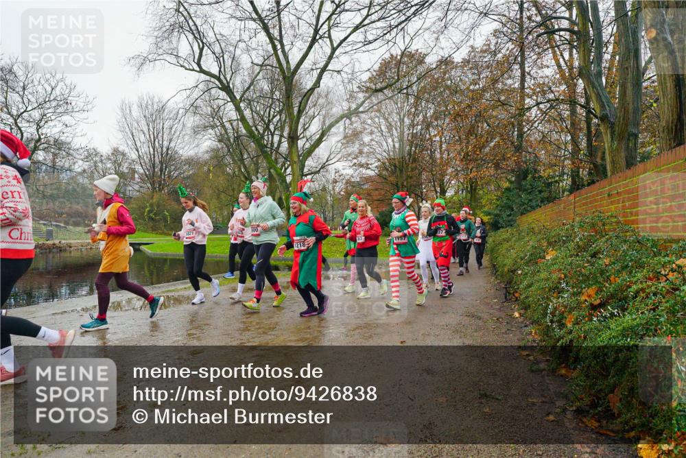 07.12.2025 - St. Pauli X-Mass-Run No. 15 Michael Burmester http://msf.ph/oto/9426838 07.12.2025 10:46:38 Laufen 1821, 800, 1218, 3, 57 meine-sportfotos.de