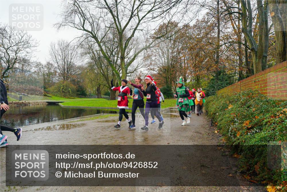 07.12.2025 - St. Pauli X-Mass-Run No. 15 Michael Burmester http://msf.ph/oto/9426852 07.12.2025 10:46:59 Laufen 77, 689 meine-sportfotos.de