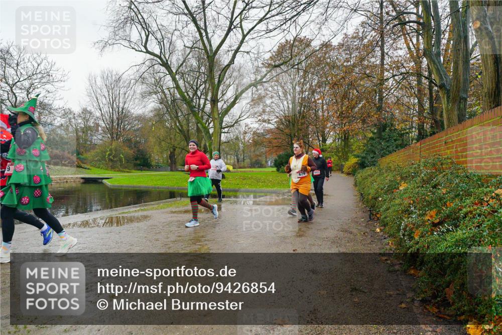 07.12.2025 - St. Pauli X-Mass-Run No. 15 Michael Burmester http://msf.ph/oto/9426854 07.12.2025 10:47:01 Laufen 679, 47 meine-sportfotos.de