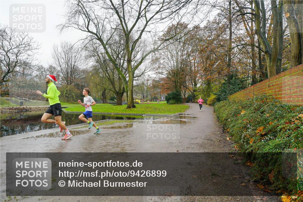 07.12.2025 - St. Pauli X-Mass-Run No. 15 Michael Burmester http://msf.ph/oto/9426899 07.12.2025 10:57:23 Laufen  meine-sportfotos.de