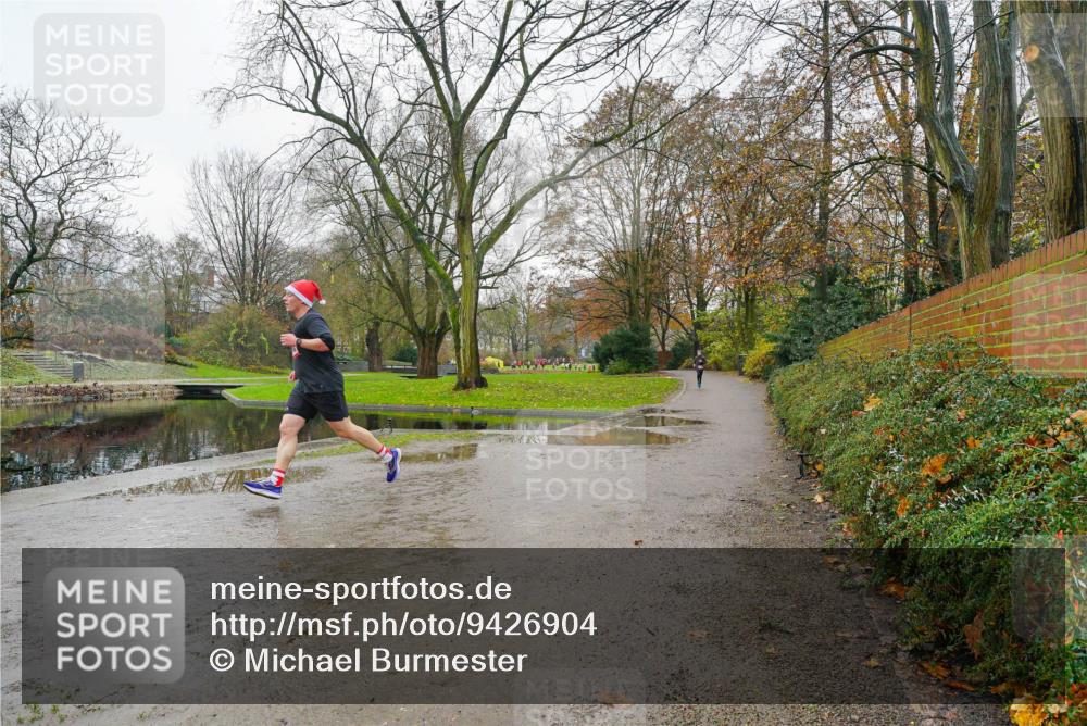 07.12.2025 - St. Pauli X-Mass-Run No. 15 Michael Burmester http://msf.ph/oto/9426904 07.12.2025 10:58:05 Laufen  meine-sportfotos.de