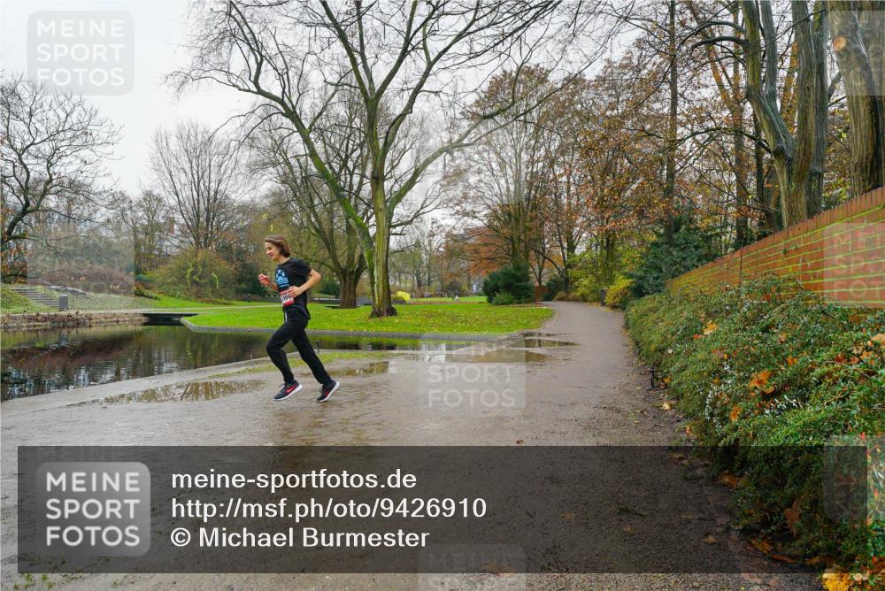 07.12.2025 - St. Pauli X-Mass-Run No. 15 Michael Burmester http://msf.ph/oto/9426910 07.12.2025 10:58:51 Laufen  meine-sportfotos.de