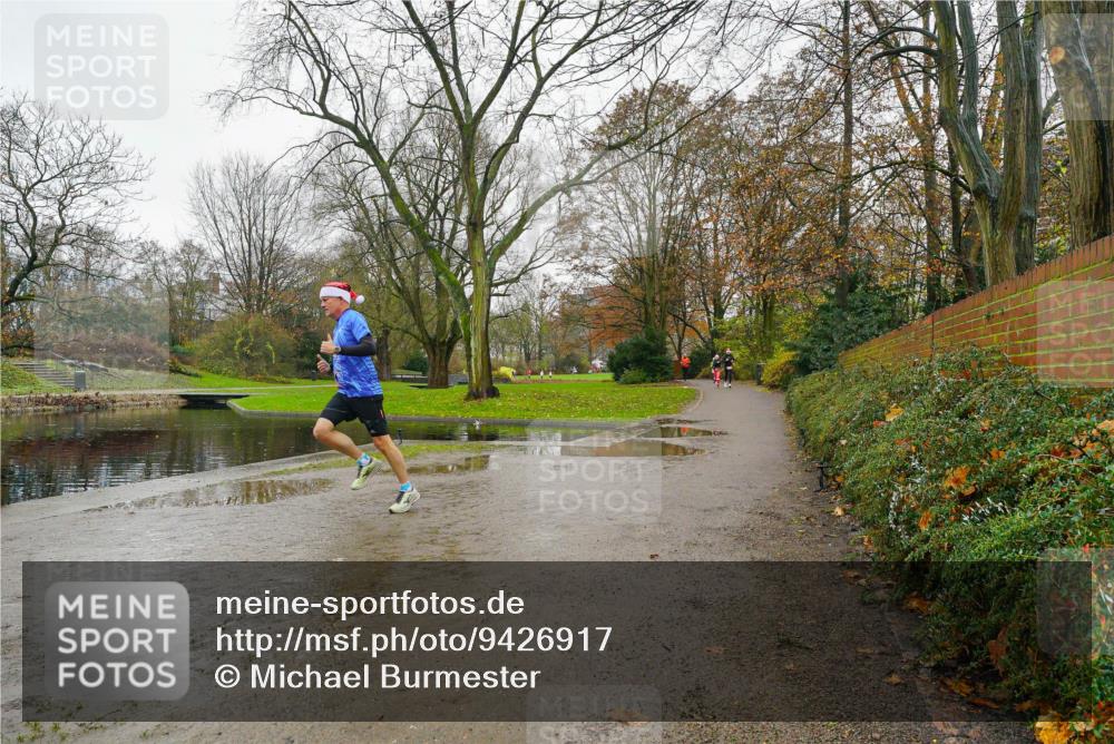 07.12.2025 - St. Pauli X-Mass-Run No. 15 Michael Burmester http://msf.ph/oto/9426917 07.12.2025 10:59:55 Laufen  meine-sportfotos.de
