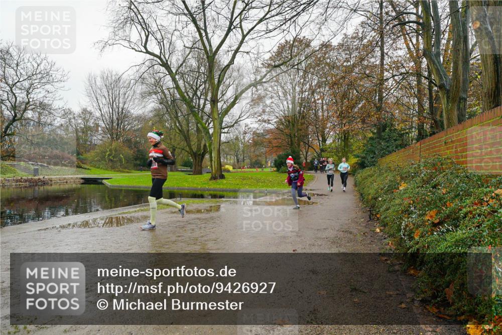 07.12.2025 - St. Pauli X-Mass-Run No. 15 Michael Burmester http://msf.ph/oto/9426927 07.12.2025 11:00:39 Laufen  meine-sportfotos.de