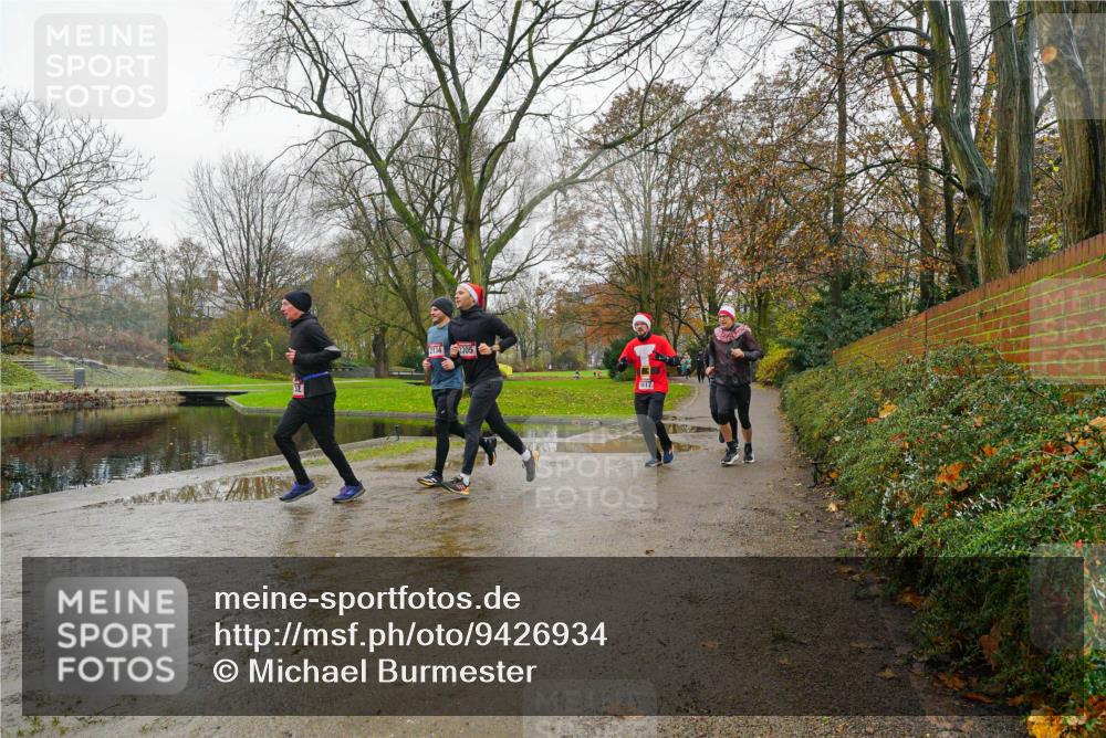 07.12.2025 - St. Pauli X-Mass-Run No. 15 Michael Burmester http://msf.ph/oto/9426934 07.12.2025 11:00:51 Laufen 21342305, 1617 meine-sportfotos.de