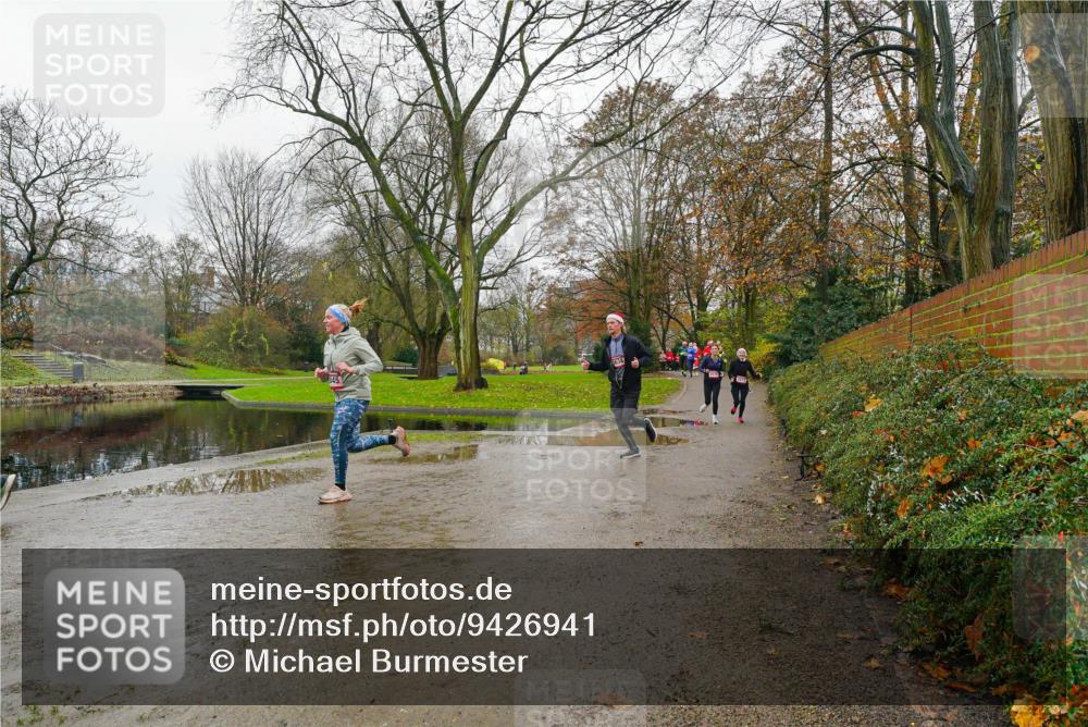 07.12.2025 - St. Pauli X-Mass-Run No. 15 Michael Burmester http://msf.ph/oto/9426941 07.12.2025 11:01:05 Laufen  meine-sportfotos.de