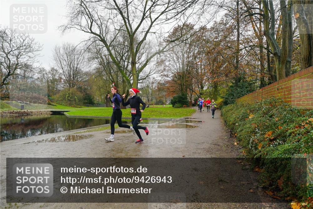 07.12.2025 - St. Pauli X-Mass-Run No. 15 Michael Burmester http://msf.ph/oto/9426943 07.12.2025 11:01:08 Laufen 2577 meine-sportfotos.de
