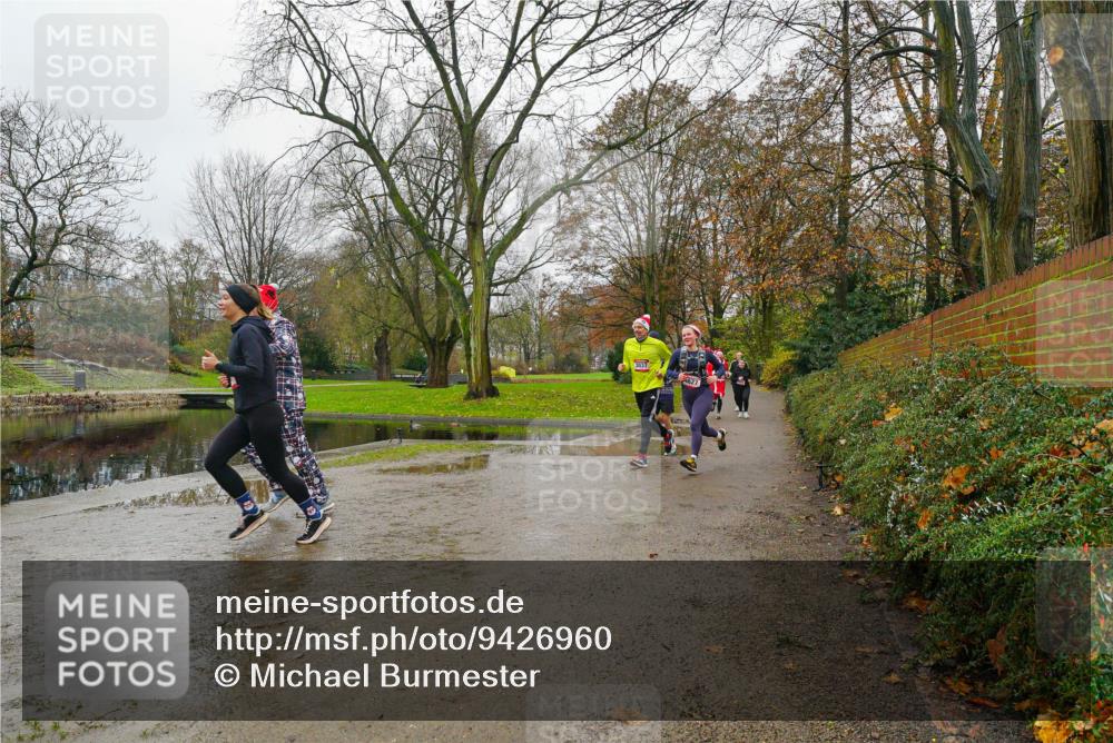 07.12.2025 - St. Pauli X-Mass-Run No. 15 Michael Burmester http://msf.ph/oto/9426960 07.12.2025 11:01:43 Laufen 3037 meine-sportfotos.de