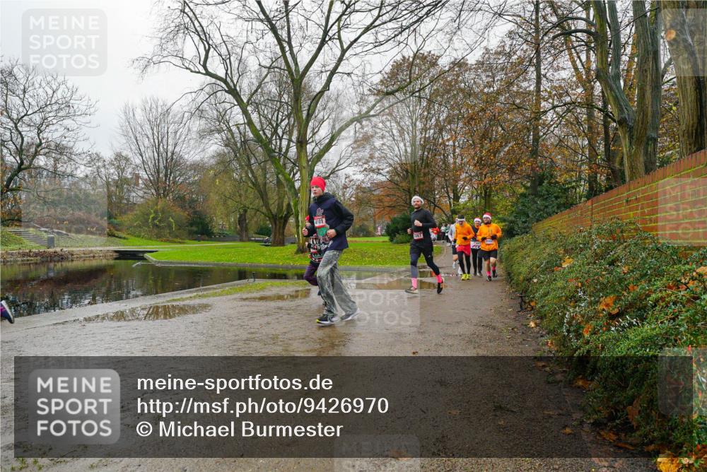 07.12.2025 - St. Pauli X-Mass-Run No. 15 Michael Burmester http://msf.ph/oto/9426970 07.12.2025 11:02:03 Laufen 4101, 2067 meine-sportfotos.de