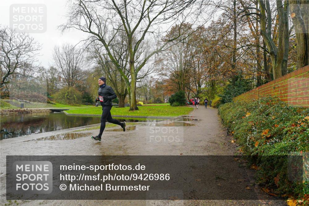 07.12.2025 - St. Pauli X-Mass-Run No. 15 Michael Burmester http://msf.ph/oto/9426986 07.12.2025 11:02:29 Laufen  meine-sportfotos.de