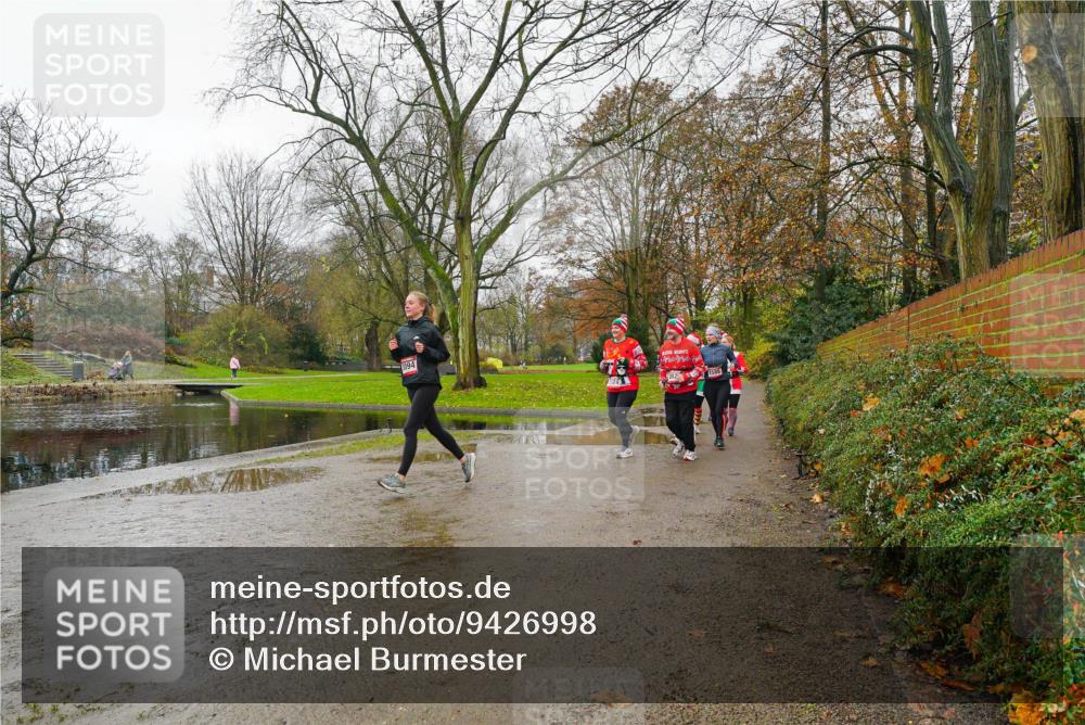 07.12.2025 - St. Pauli X-Mass-Run No. 15 Michael Burmester http://msf.ph/oto/9426998 07.12.2025 11:02:56 Laufen 1094 meine-sportfotos.de