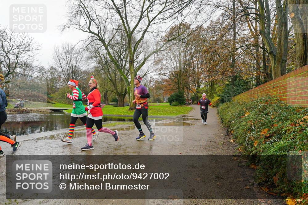 07.12.2025 - St. Pauli X-Mass-Run No. 15 Michael Burmester http://msf.ph/oto/9427002 07.12.2025 11:02:59 Laufen 379 meine-sportfotos.de
