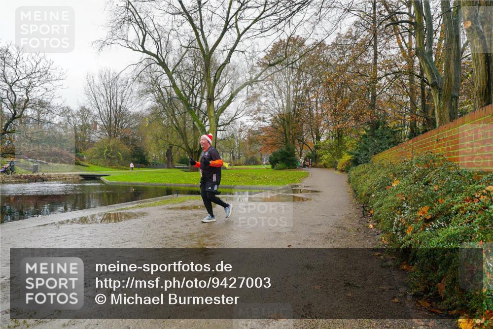 07.12.2025 - St. Pauli X-Mass-Run No. 15 Michael Burmester http://msf.ph/oto/9427003 07.12.2025 11:03:02 Laufen  meine-sportfotos.de