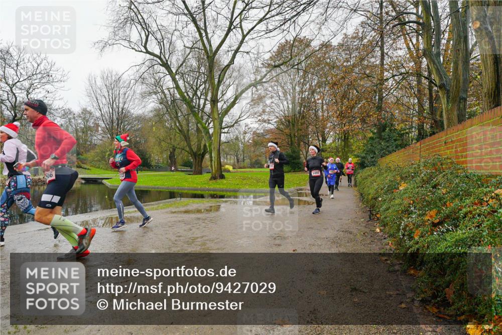 07.12.2025 - St. Pauli X-Mass-Run No. 15 Michael Burmester http://msf.ph/oto/9427029 07.12.2025 11:03:52 Laufen 06, 1498 meine-sportfotos.de
