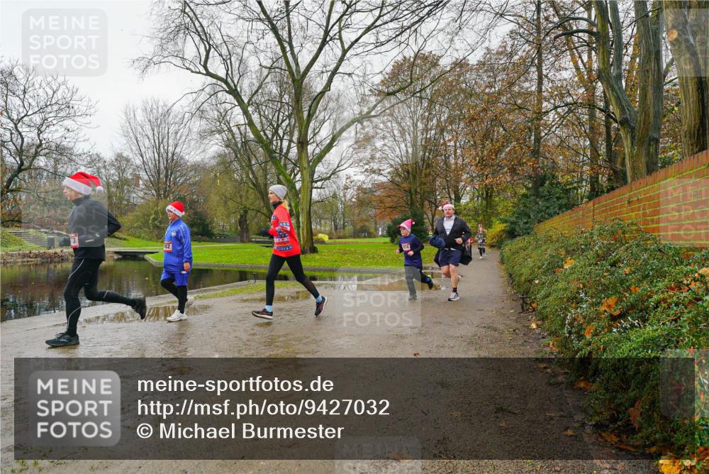 07.12.2025 - St. Pauli X-Mass-Run No. 15 Michael Burmester http://msf.ph/oto/9427032 07.12.2025 11:03:57 Laufen 858 meine-sportfotos.de