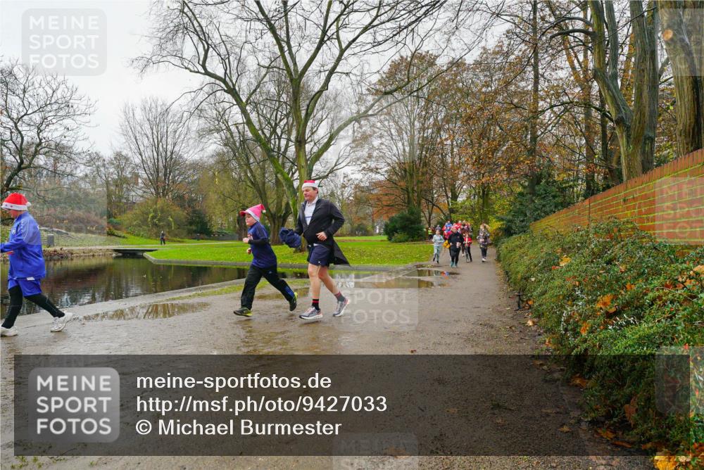 07.12.2025 - St. Pauli X-Mass-Run No. 15 Michael Burmester http://msf.ph/oto/9427033 07.12.2025 11:03:58 Laufen  meine-sportfotos.de