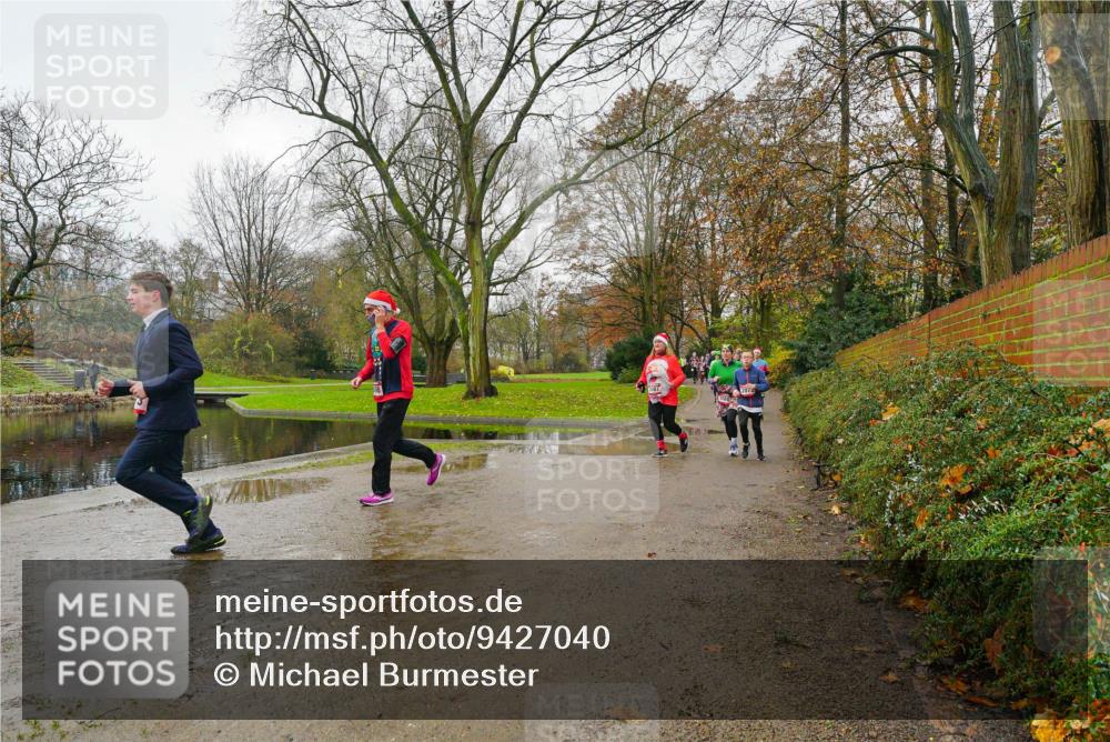 07.12.2025 - St. Pauli X-Mass-Run No. 15 Michael Burmester http://msf.ph/oto/9427040 07.12.2025 11:04:12 Laufen  meine-sportfotos.de
