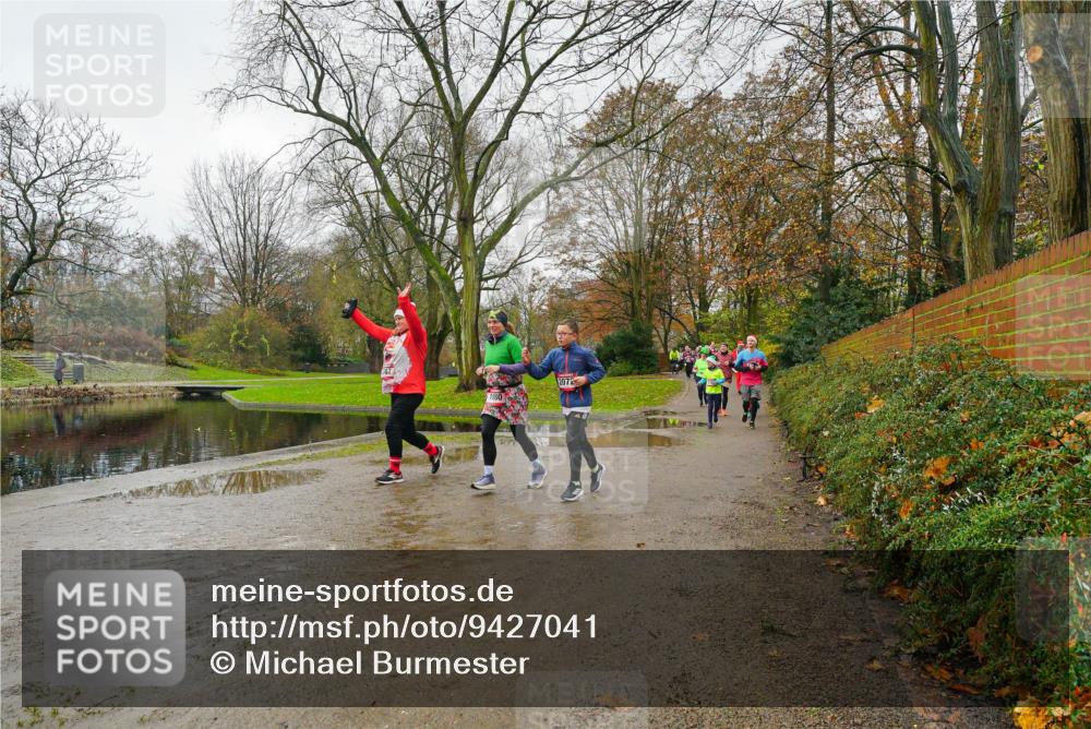 07.12.2025 - St. Pauli X-Mass-Run No. 15 Michael Burmester http://msf.ph/oto/9427041 07.12.2025 11:04:13 Laufen 1080, 2072 meine-sportfotos.de