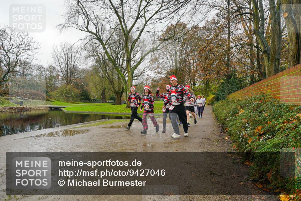 07.12.2025 - St. Pauli X-Mass-Run No. 15 Michael Burmester http://msf.ph/oto/9427046 07.12.2025 11:04:25 Laufen 3260 meine-sportfotos.de