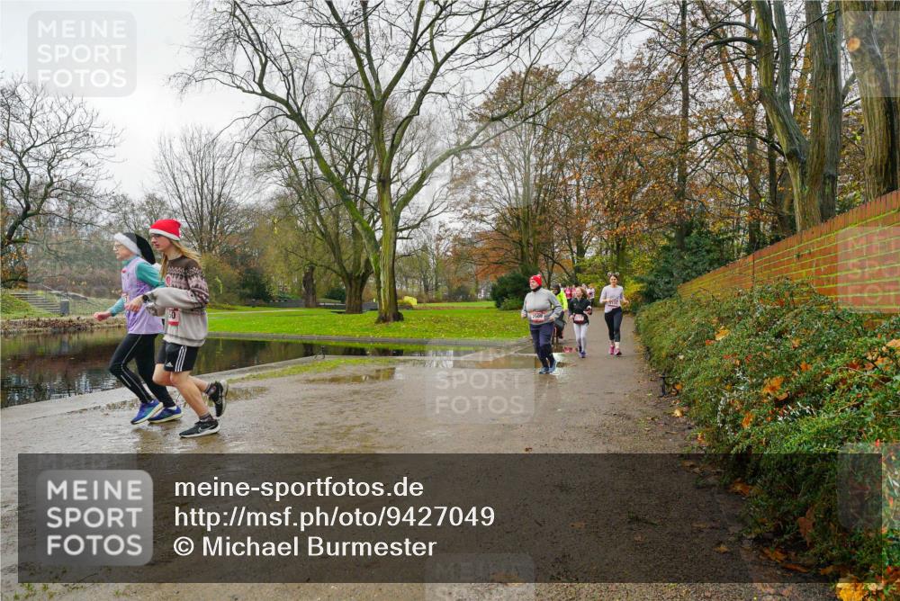 07.12.2025 - St. Pauli X-Mass-Run No. 15 Michael Burmester http://msf.ph/oto/9427049 07.12.2025 11:04:27 Laufen 50, 2509 meine-sportfotos.de