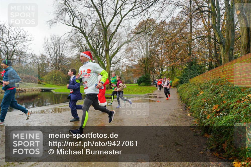 07.12.2025 - St. Pauli X-Mass-Run No. 15 Michael Burmester http://msf.ph/oto/9427061 07.12.2025 11:04:47 Laufen  meine-sportfotos.de
