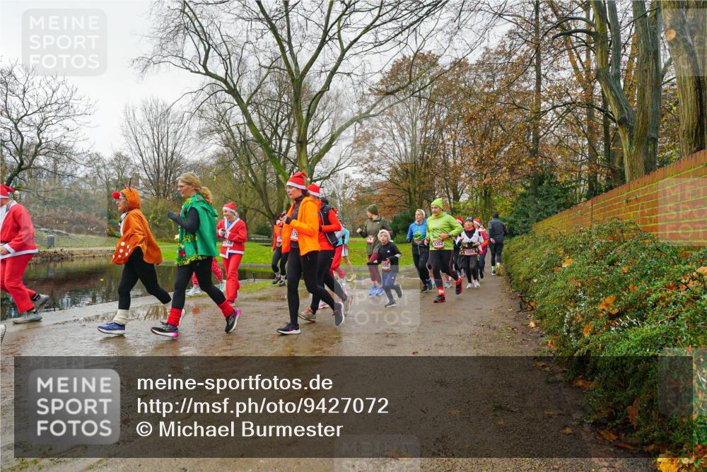 07.12.2025 - St. Pauli X-Mass-Run No. 15 Michael Burmester http://msf.ph/oto/9427072 07.12.2025 11:05:00 Laufen 2748, 400, 3352 meine-sportfotos.de