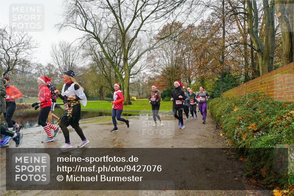 07.12.2025 - St. Pauli X-Mass-Run No. 15 Michael Burmester http://msf.ph/oto/9427076 07.12.2025 11:05:03 Laufen 3074, 2037, 2244 meine-sportfotos.de