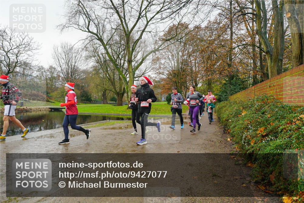 07.12.2025 - St. Pauli X-Mass-Run No. 15 Michael Burmester http://msf.ph/oto/9427077 07.12.2025 11:05:04 Laufen 2244, 2037 meine-sportfotos.de