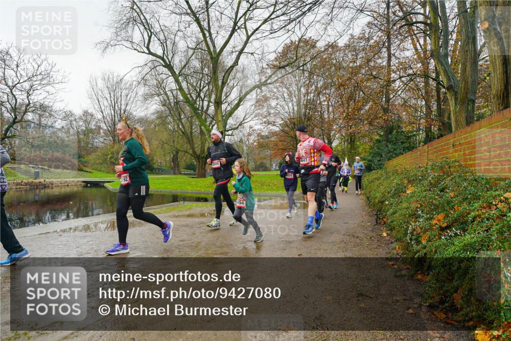 07.12.2025 - St. Pauli X-Mass-Run No. 15 Michael Burmester http://msf.ph/oto/9427080 07.12.2025 11:05:06 Laufen 192, 2000, 654, 4647 meine-sportfotos.de
