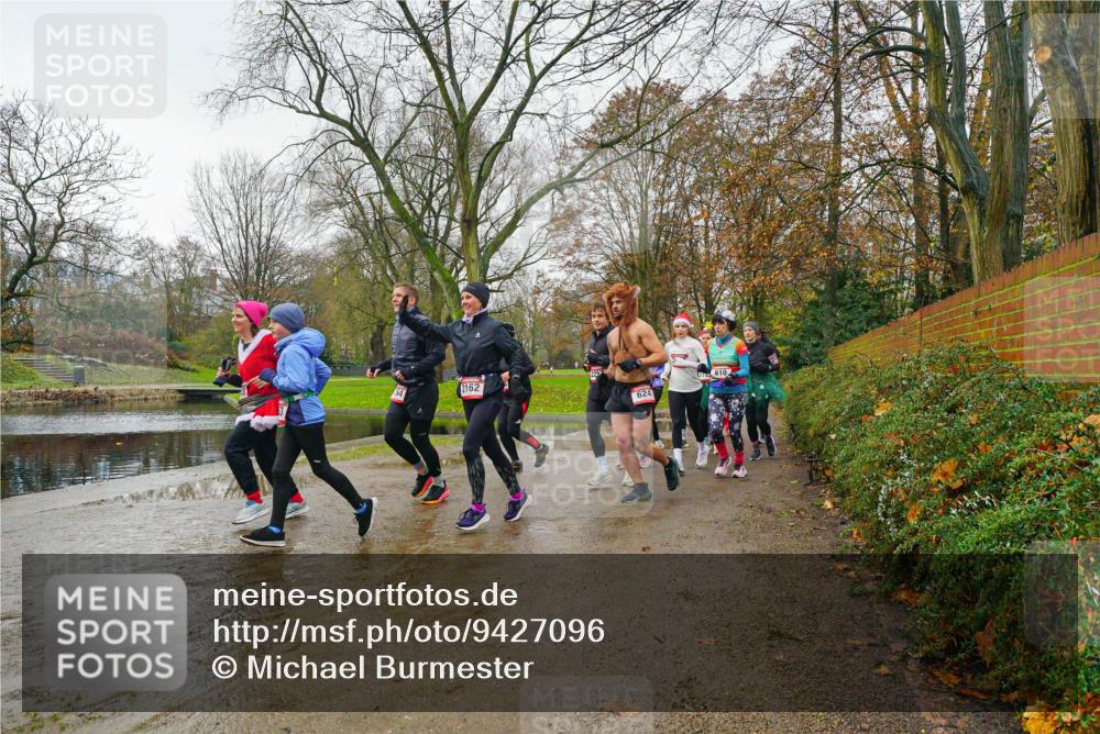 07.12.2025 - St. Pauli X-Mass-Run No. 15 Michael Burmester http://msf.ph/oto/9427096 07.12.2025 11:05:28 Laufen 2162, 624, 610 meine-sportfotos.de