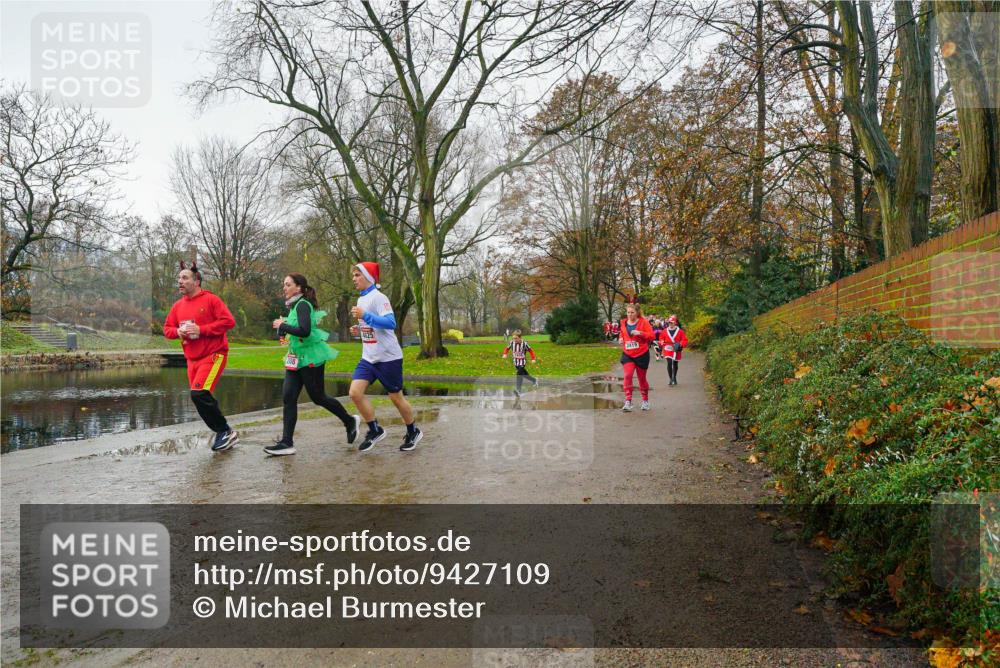 07.12.2025 - St. Pauli X-Mass-Run No. 15 Michael Burmester http://msf.ph/oto/9427109 07.12.2025 11:05:49 Laufen 4825, 2419 meine-sportfotos.de